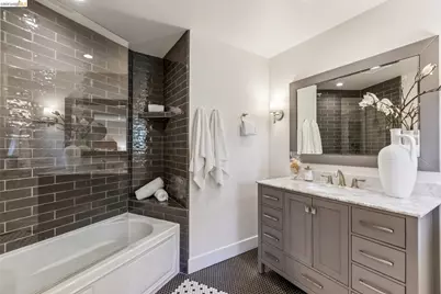 6742 Pinehaven Rd, Oakland, CA 94611 - Photo 24