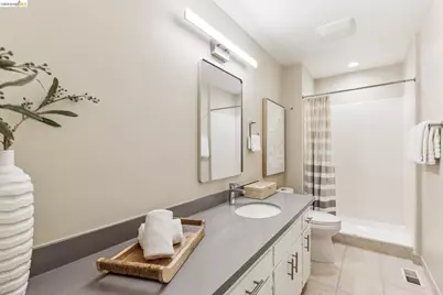 6742 Pinehaven Rd, Oakland, CA 94611 - Photo 30