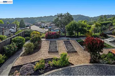 6086 Bellingham Dr, Castro Valley, CA 94552 - Photo 58