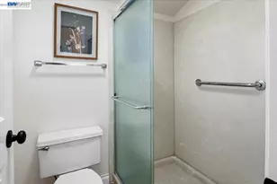 6086 Bellingham Dr, Castro Valley, CA 94552 - Photo 44