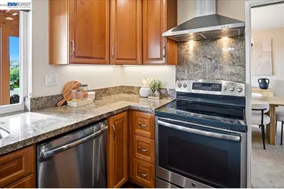 6086 Bellingham Dr, Castro Valley, CA 94552 - Photo 18