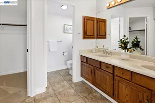 6086 Bellingham Dr, Castro Valley, CA 94552 - Photo 38