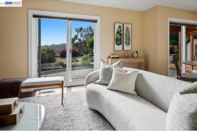 6086 Bellingham Dr, Castro Valley, CA 94552 - Photo 28