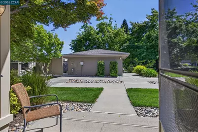 1124 Oakmont Dr #4, Walnut Creek, CA 94595 - Photo 6