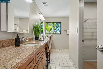 210 Carob Ln, Alameda, CA 94502 - Photo 24