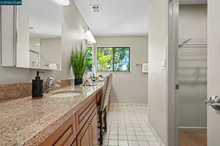 210 Carob Ln, Alameda, CA 94502 - Photo 24