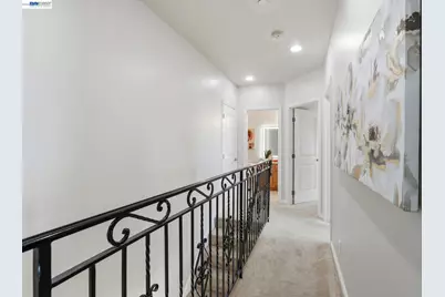 252 International Blvd #303, Oakland, CA 94606 - Photo 24