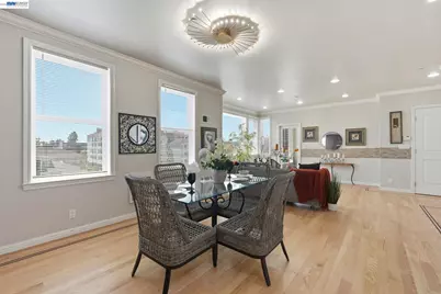 252 International Blvd #303, Oakland, CA 94606 - Photo 18