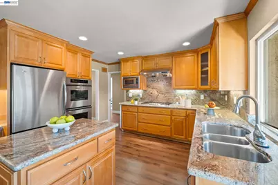 3006 Melbourne Ct, Pleasanton, CA 94588 - Photo 12