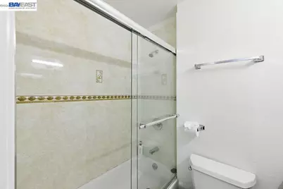 2506 Highland Ave, Oakland, CA 94606 - Photo 22