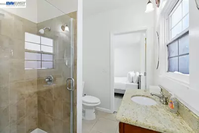 2506 Highland Ave, Oakland, CA 94606 - Photo 24