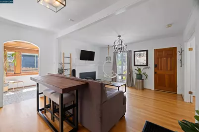 6366 Sunnymere Ave, Oakland, CA 94605 - Photo 8