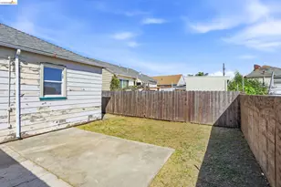 5465 Holland St, Oakland, CA 94601 - Photo 32