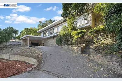 1012 Contra Costa Dr, El Cerrito, CA 94530 - Photo 2