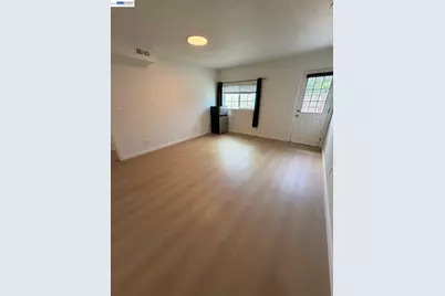 896 Lausanne Avenue, Daly City, CA 94014 - Photo 8