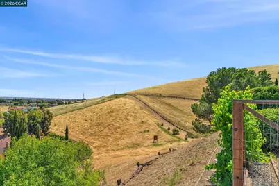 2240 Westwood Ln, Pittsburg, CA 94565 - Photo 44