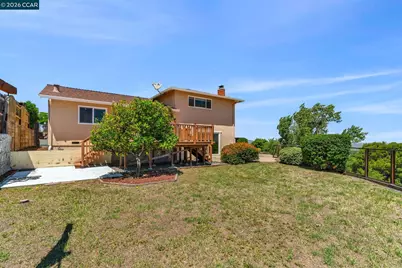 2240 Westwood Ln, Pittsburg, CA 94565 - Photo 36