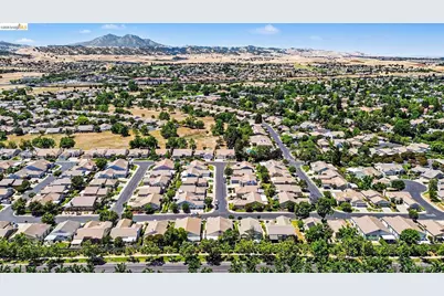 300 Winesap Dr, Brentwood, CA 94513 - Photo 20