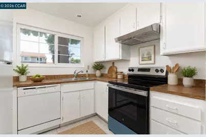 2412 Sequoia Dr, Antioch, CA 94509 - Photo 6