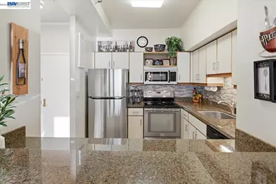 6363 Christie Ave #1813, Emeryville, CA 94608 - Photo 24