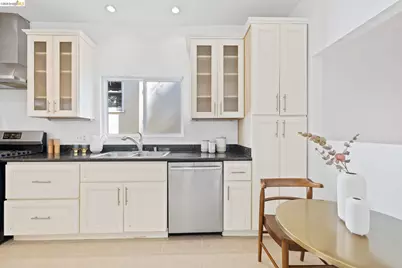 2143 28th St, Oakland, CA 94606 - Photo 34