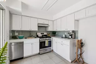 1393 Locust St, San Jose, CA 95110 - Photo 12