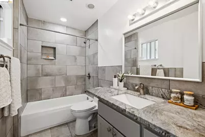 1393 Locust St, San Jose, CA 95110 - Photo 32