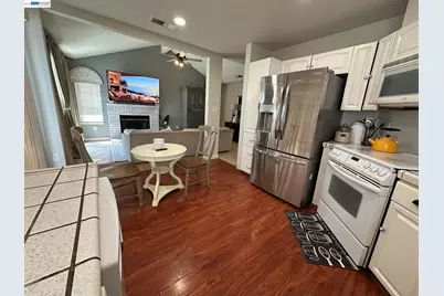 3225 Islewood Ct, Antioch, CA 94531 - Photo 8