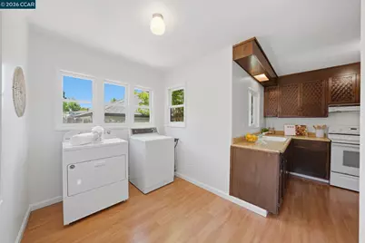 848 Talbart St, Martinez, CA 94553 - Photo 26