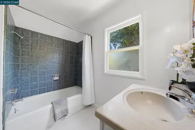 848 Talbart St, Martinez, CA 94553 - Photo 28