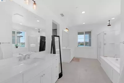 3098 Mulholland Dr, Lathrop, CA 95330 - Photo 22