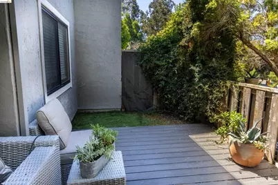 900 Cambridge Dr #31, Benicia, CA 94510 - Photo 4