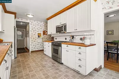 1940 Pine St, Martinez, CA 94553 - Photo 8