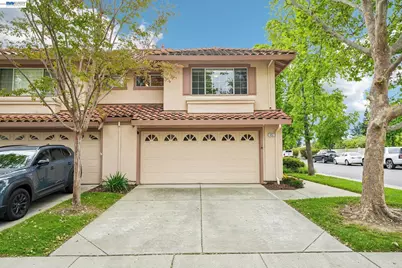 1657 Holly Cir, Pleasanton, CA 94566 - Photo 2