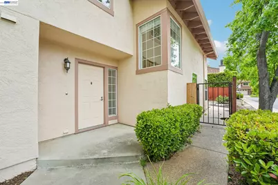 1657 Holly Cir, Pleasanton, CA 94566 - Photo 4