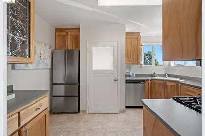 1711 Santa Clara St, Richmond, CA 94804 - Photo 30