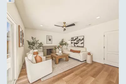 36340 Cypress Point Dr, Newark, CA 94560 - Photo 26