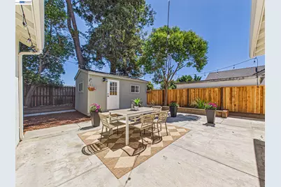 36340 Cypress Point Dr, Newark, CA 94560 - Photo 40