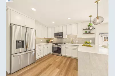 36340 Cypress Point Dr, Newark, CA 94560 - Photo 18