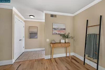 2233 Pine Knoll Dr #4, Walnut Creek, CA 94595 - Photo 6