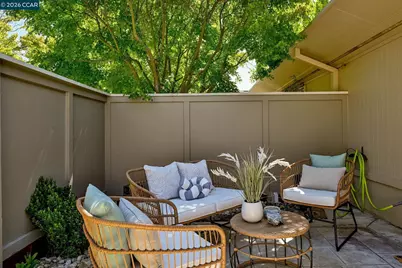 2233 Pine Knoll Dr #4, Walnut Creek, CA 94595 - Photo 4
