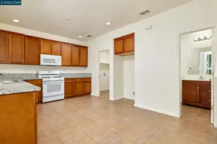 7690 Roosterfish Way, Sacramento, CA 95828 - Photo 4