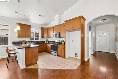 1501 Rene Ave, Sacramento, CA 95838 - Photo 4
