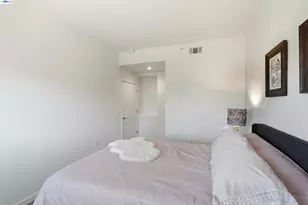 6465 San Pablo Ave, Oakland, CA 94608 - Photo 12