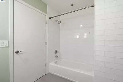 6465 San Pablo Ave #3-2, Oakland, CA 94608 - Photo 10