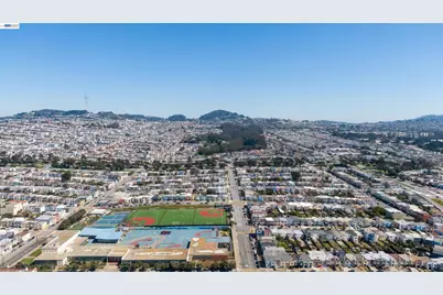 3218 Wawona St, San Francisco, CA 94116 - Photo 28
