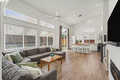 1045 Dawn Ct, Brentwood, CA 94513 - Photo 8
