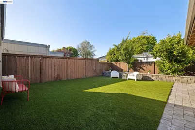 3547 Magnolia Dr, Alameda, CA 94502 - Photo 30