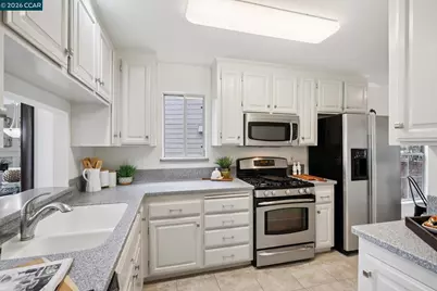 205 Hidden Creek Ct, Martinez, CA 94553 - Photo 14