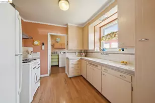 200 Broadmoor Blvd, San Leandro, CA 94577 - Photo 16